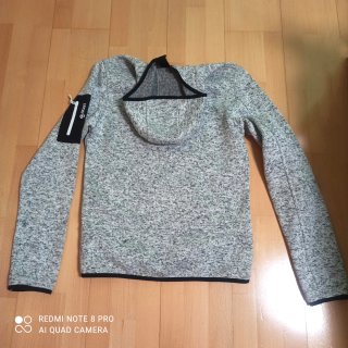 Sudadera Izas Gris