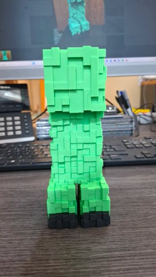 Figura Creeper Minecraft 3D 18cm