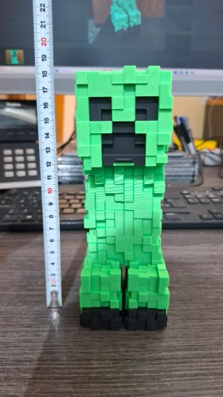 Figura Creeper Minecraft 3D 18cm