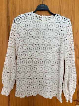 Blusa blanca de encaje