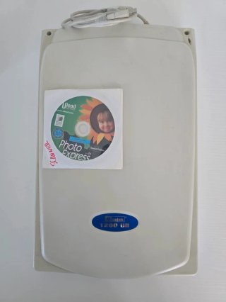 Scanner Mustek 1200 UB