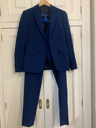 Traje azulón Zara chaqueta talla 44 y pantalon 36
