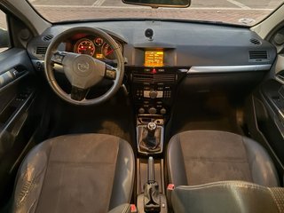 Opel Astra 2010