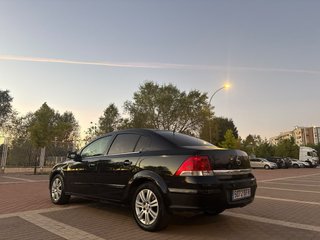 Opel Astra 2010