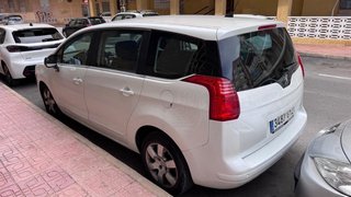 Peugeot 5008 2010