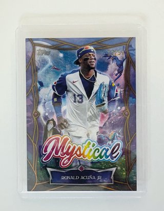 Carta Topps 2025 Ronald Acuña Jr. Mystical /50