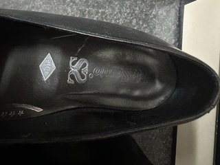 Tacones negros 48+ hours