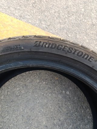 Neumático Bridgestone