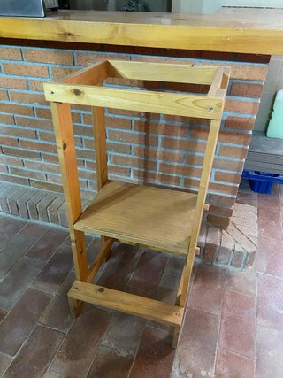Alzador madera para niños