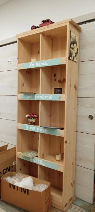 Lote de tablones de madera de pino.