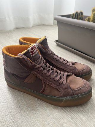 Nike SB Zoom Blazer Mid PRM Plus Plum Eclipse Gum