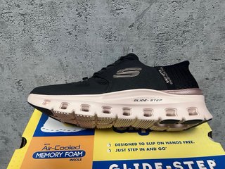Zapatillas Moda Skechers Slip-Ins Negro/Dorado