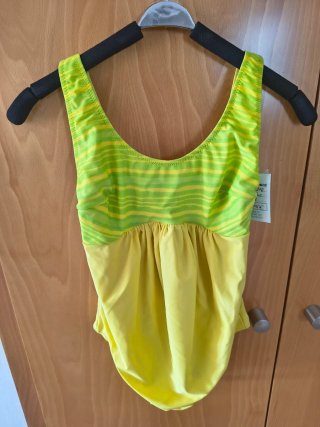 Bañador premamá amarillo y verde