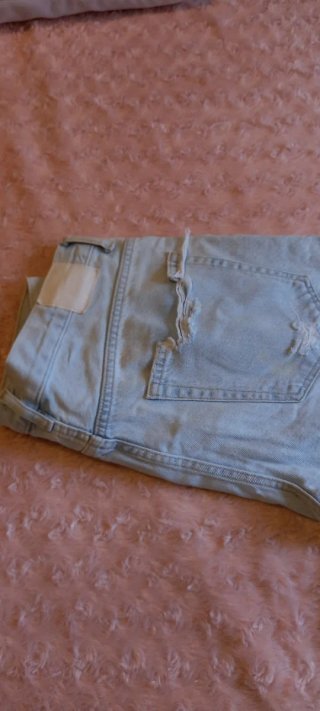 Bermuda Bershka Rota Talla 31