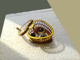 Cajita Misteriosa de Cristal Dorada con 3 ojos