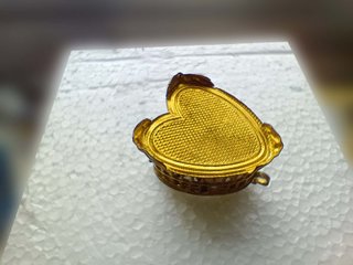 Cajita Misteriosa de Cristal Dorada con 3 ojos