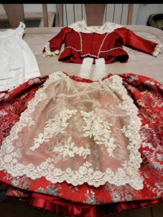 Traje de Valenciana Rojo y Blanco niña 4 A 6 años