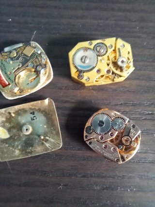 Titolo: Lotto 4 Meccanismi/Quadranti Orologi Vinta