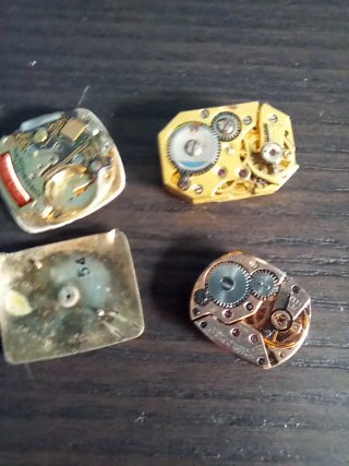 Titolo: Lotto 4 Meccanismi/Quadranti Orologi Vinta