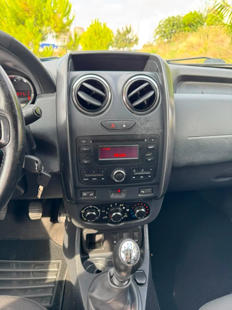 Dacia Duster 1.2 TCE Laureate 4x2 2016, foto 10