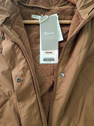 Chaqueta acolchada rombo marrón camel Oysho