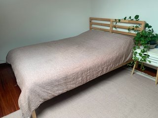Estructura de Cama y Colchón IKEA