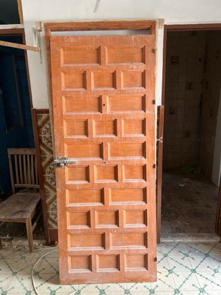 Puerta de madera exterior