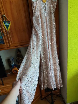 Vestido Largo de Lentejuelas Dorado