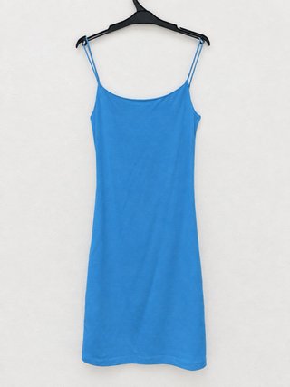 Vestido corto azul de tirantes