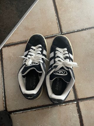Sneaker Adidas Nere e Bianche