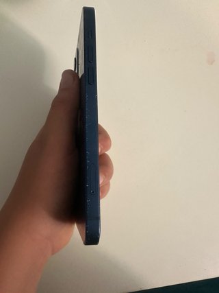 iPhone 12 azul
