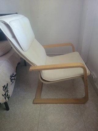 Sillón Poäng Ikea con reposapiés
