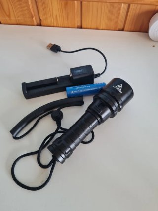 Linterna de Buceo LED 1000LM