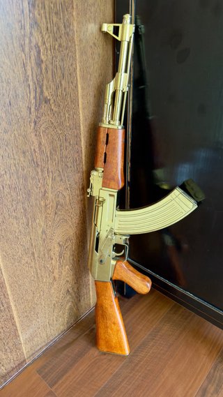 Réplica AK47 Dourada