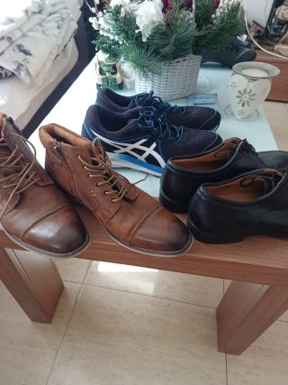 Botas y Zapatillas Deportivas Hombre