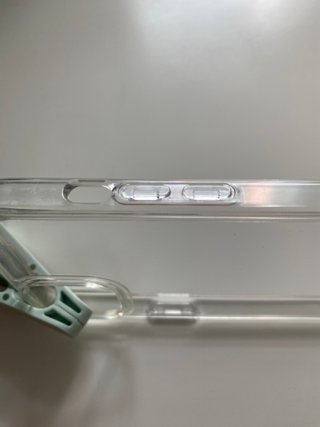 Funda iPhone 11 Spigen Transparente