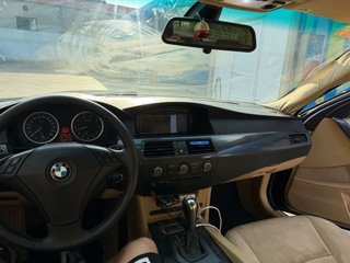 BMW 520 2005