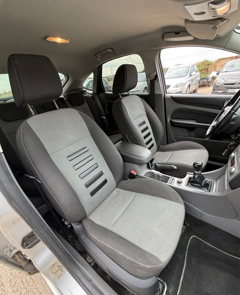 Ford Focus 2008, foto 12