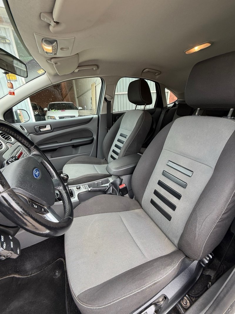 Ford Focus 2008, foto 14
