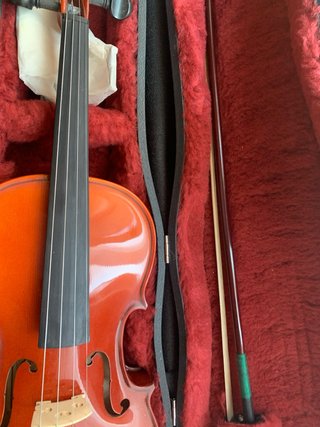 Violino Strunal mai usato. Con archetto e custodia