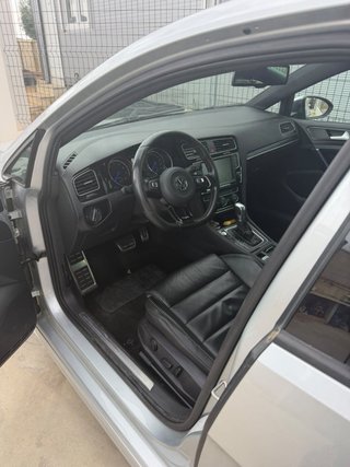 Volkswagen Golf R300