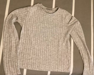 Jersey Stradivarius gris manga larga talla XS