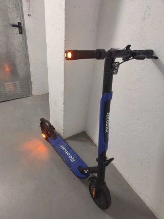 Patinete Eléctrico Reebok