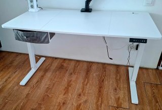 Escritorio Elevable Eléctrico y Silla Ergonómica
