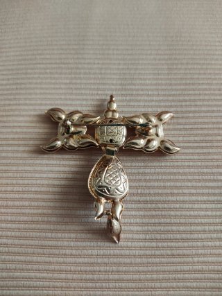 Conjunto Broche y Pendientes Regionales