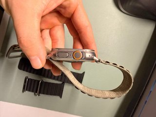 Apple Watch Ultra 2 con correas