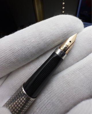 Pluma Parker 75 Ciselé Plata Maciza y Oro 14K.
