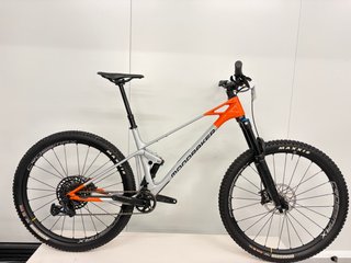 Mondraker RAZE CARBON R T.L TEST BICI ENDURO TRAIL