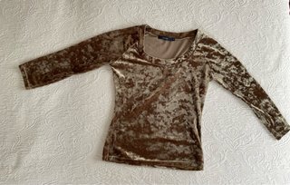 Camiseta dorada holográfica manga larga