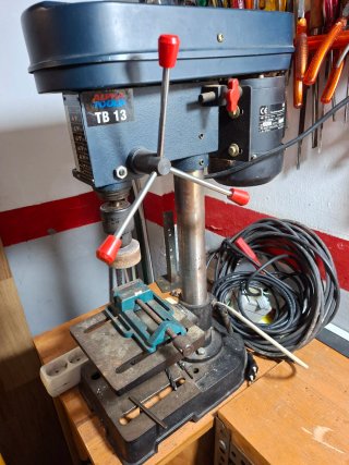 Taladro de Columna Alpha Tools TB13
